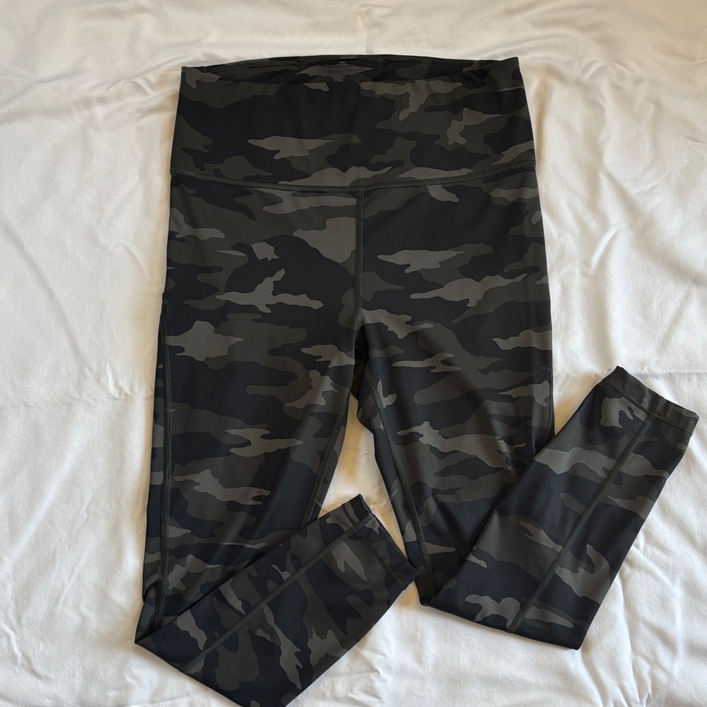 Athleta ULTIMATE STASH HIGH RISE TEXTURED 7/8 LEGGING